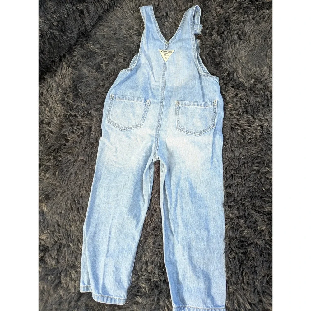 OshKosh Bgosh Kids‎ 3T Denim Overalls Light Wash Heart Embroidery Vestbak 416